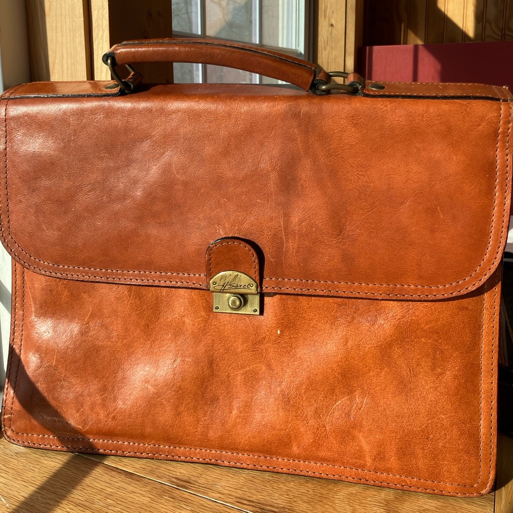 Elegant Tan Leather Briefcase